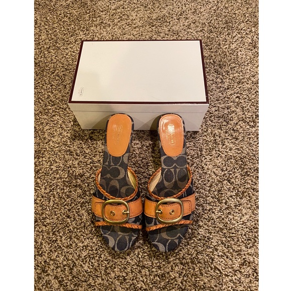 Coach Wedges - Picture 2 of 6